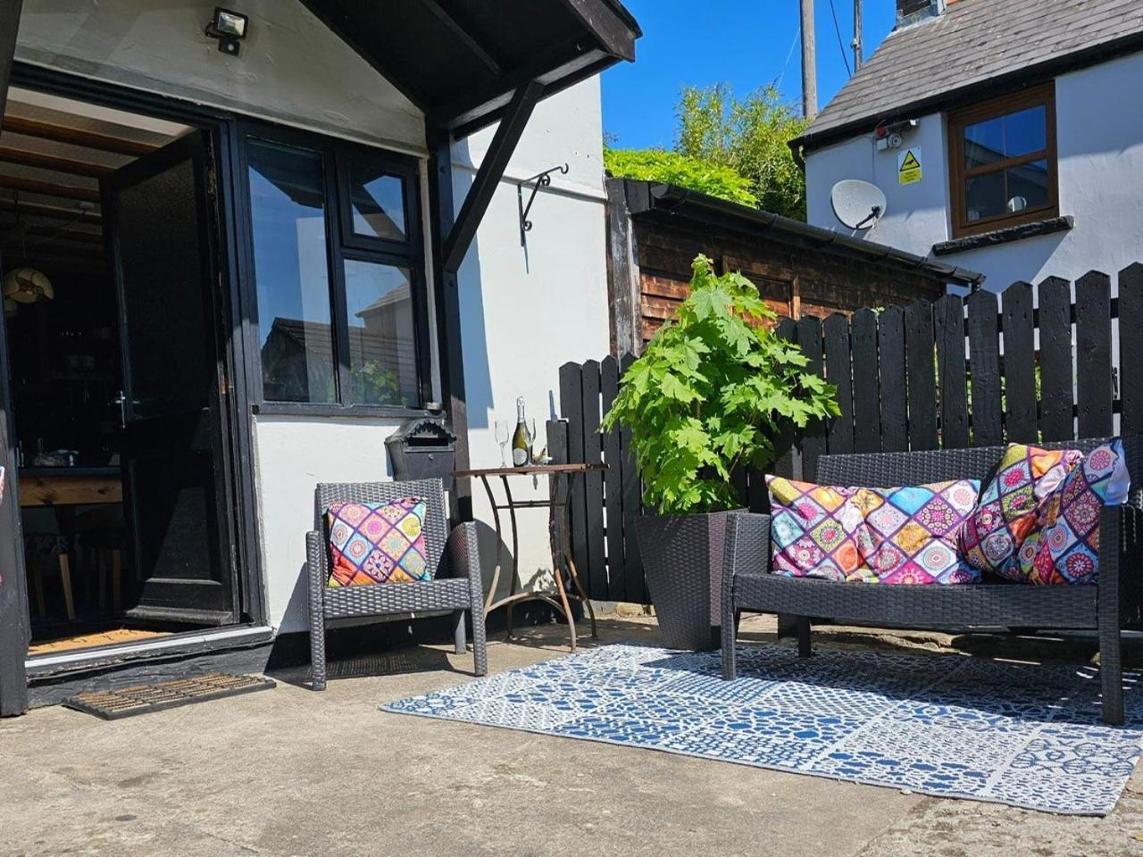 The Cottage Govilon 외부 사진