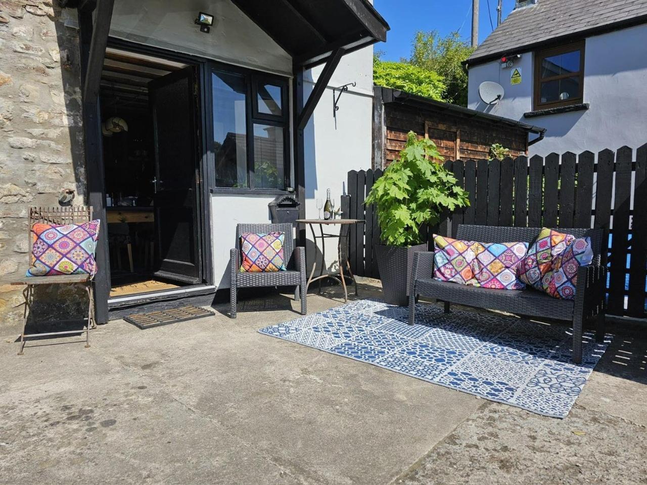 The Cottage Govilon 외부 사진